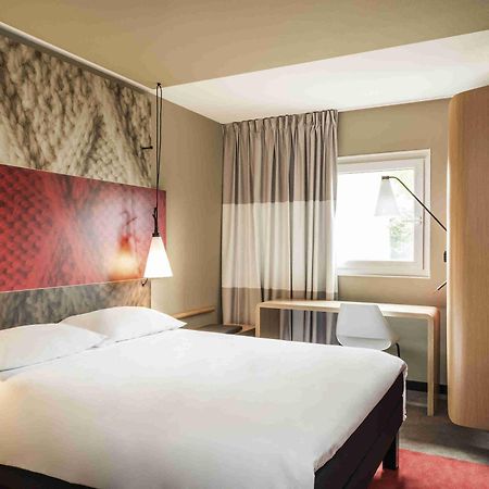 Hotel Ibis Coimbra Centro Bagian luar foto