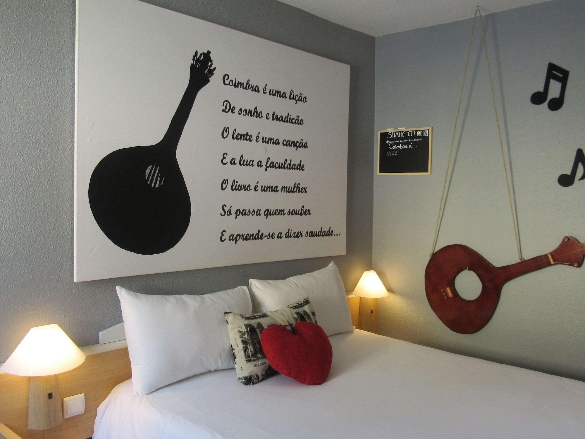 Hotel Ibis Coimbra Centro Bagian luar foto