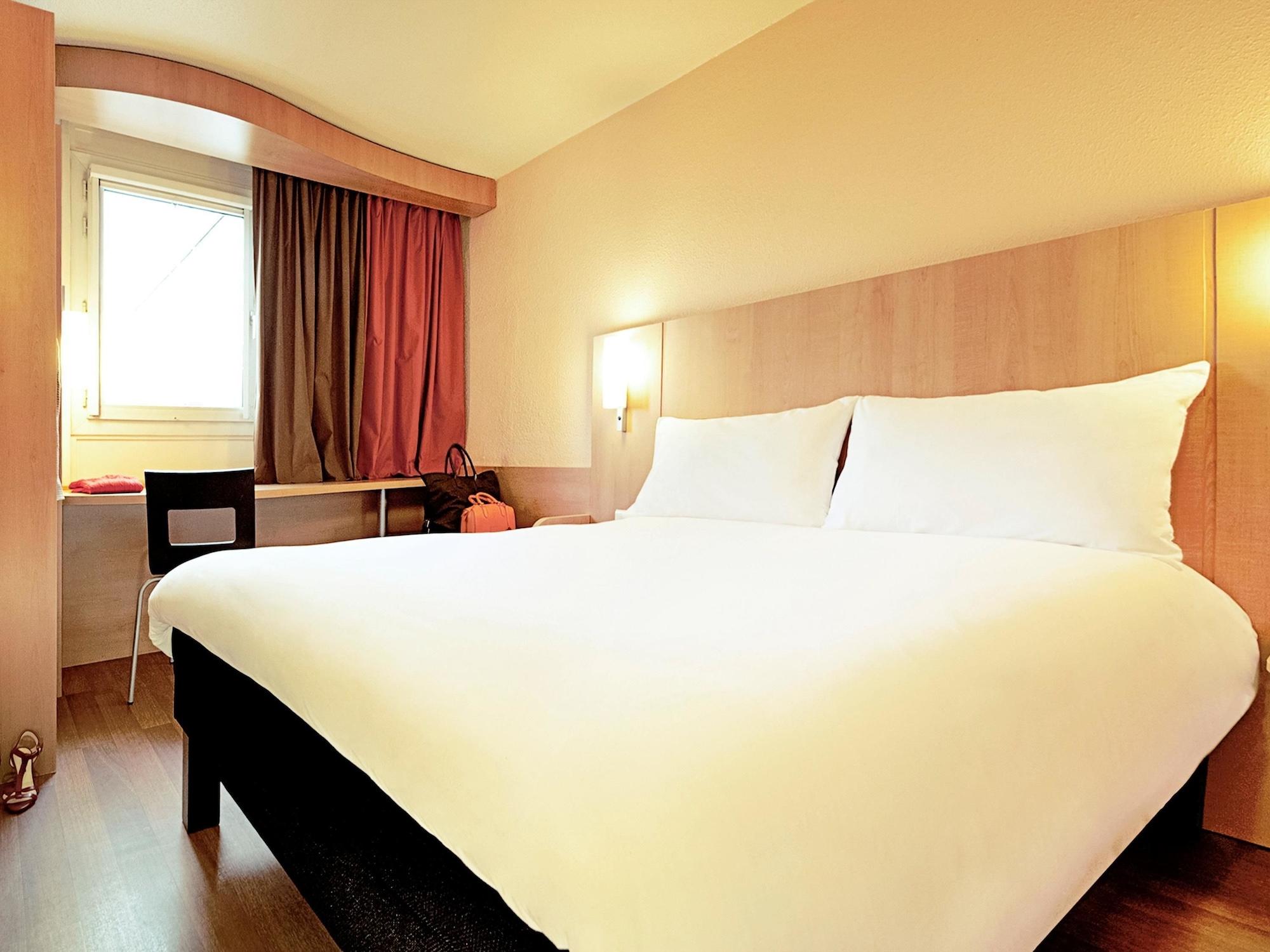 Hotel Ibis Coimbra Centro Bagian luar foto