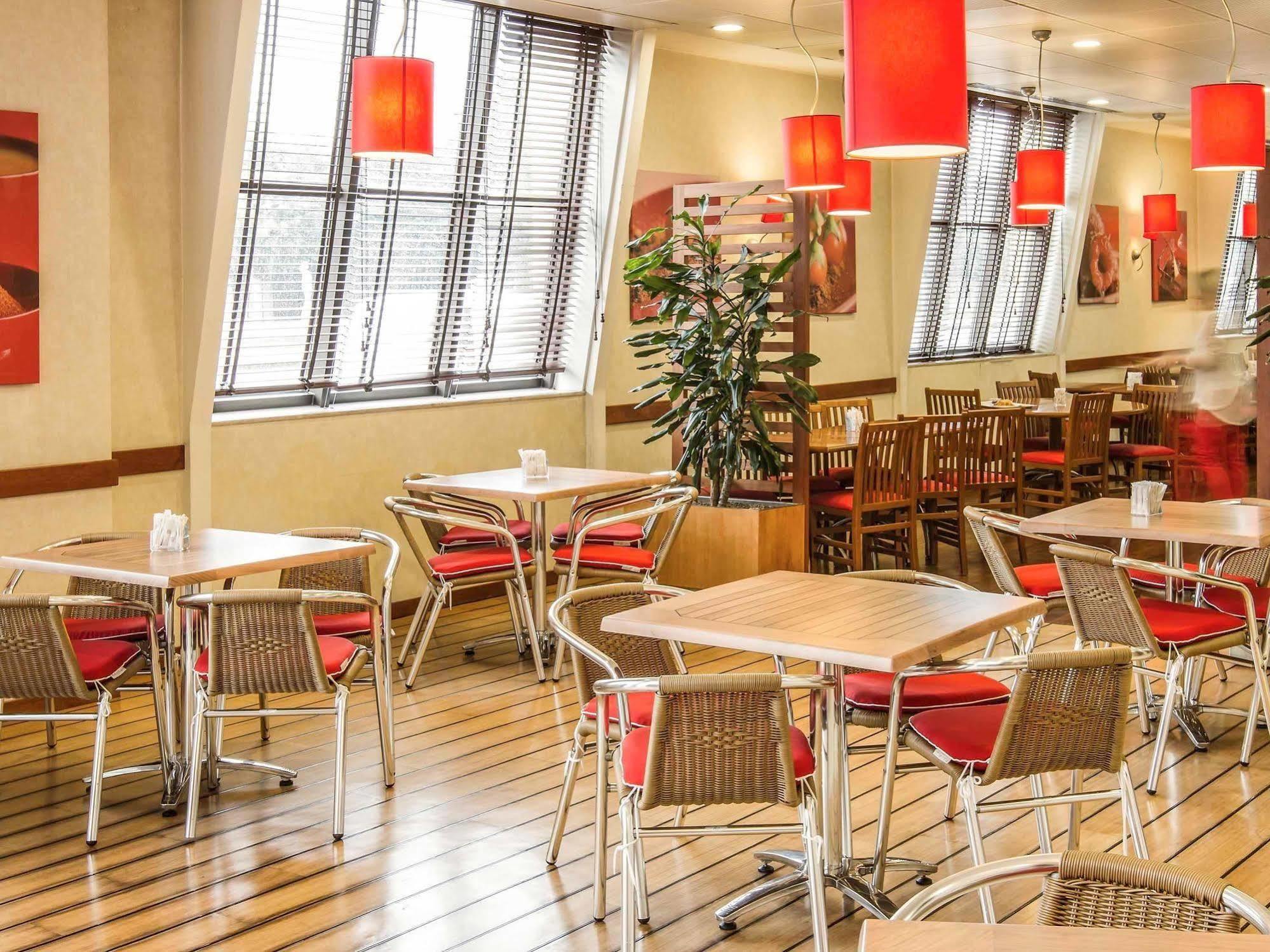 Hotel Ibis Coimbra Centro Bagian luar foto