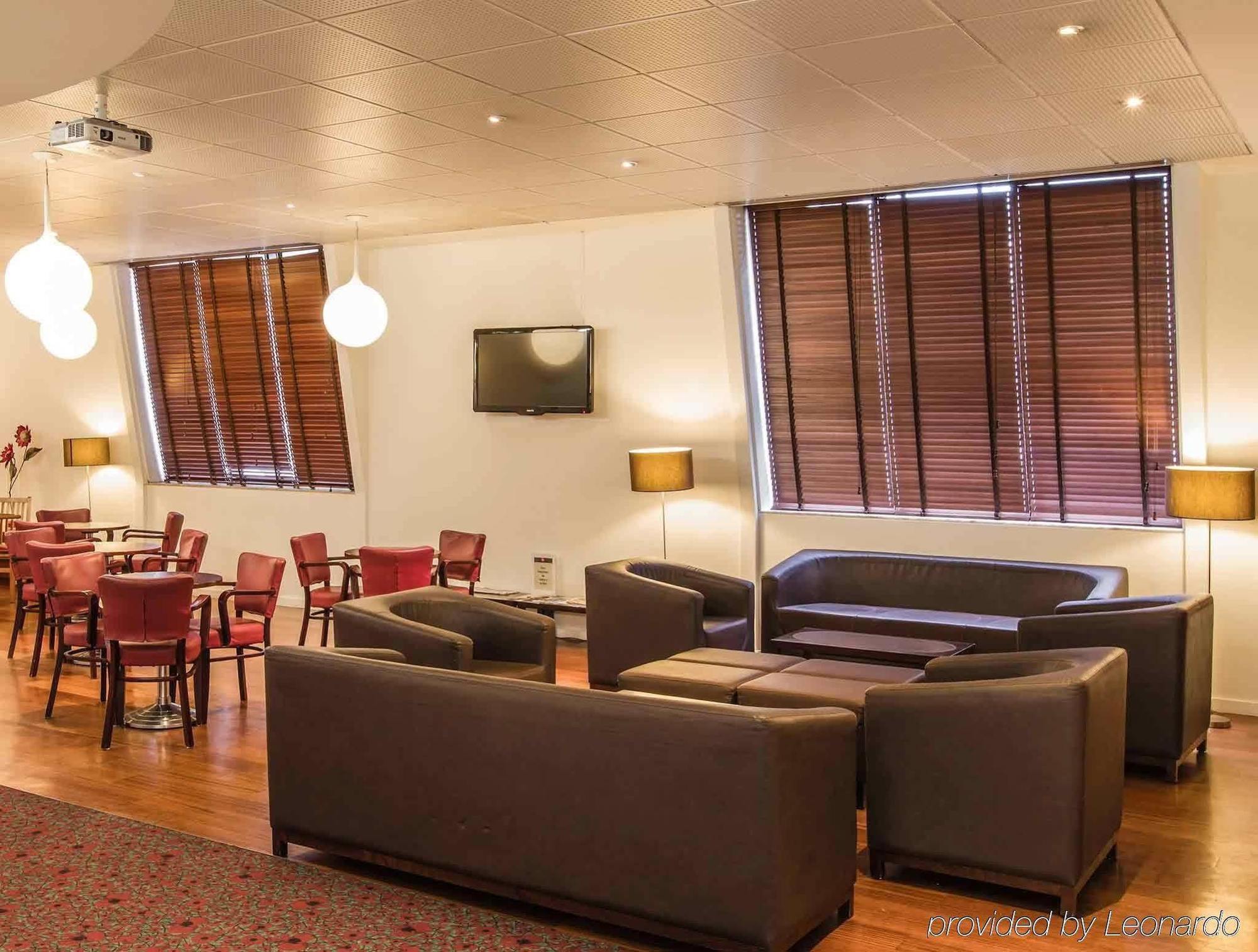 Hotel Ibis Coimbra Centro Bagian luar foto