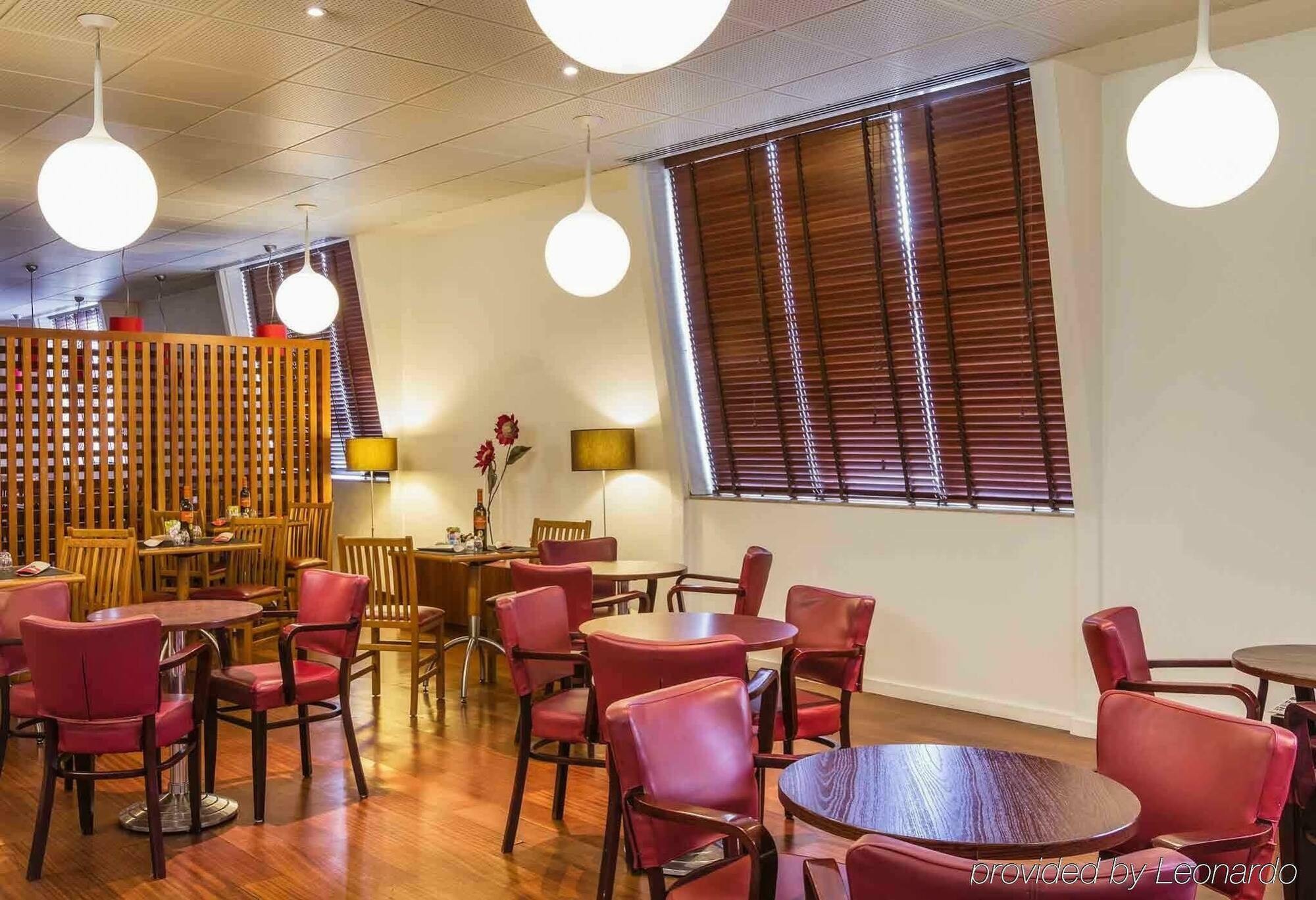Hotel Ibis Coimbra Centro Bagian luar foto